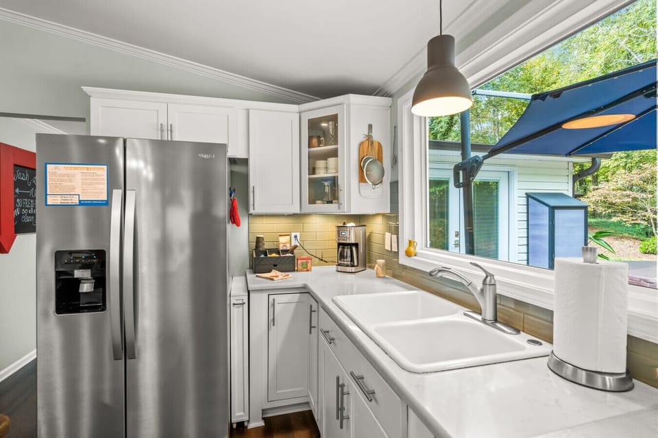 Kitchen, with full amenities