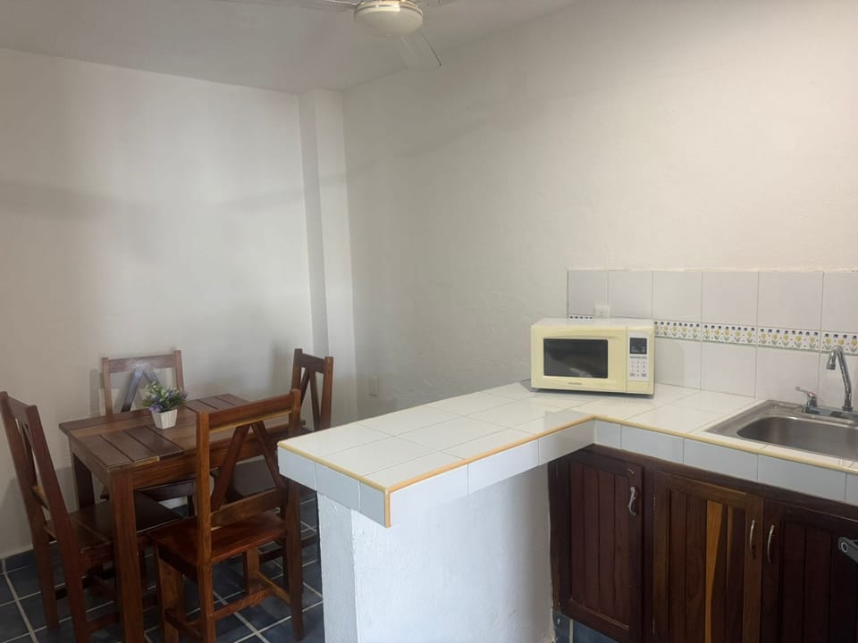 Deluxe Studio | Private kitchen
