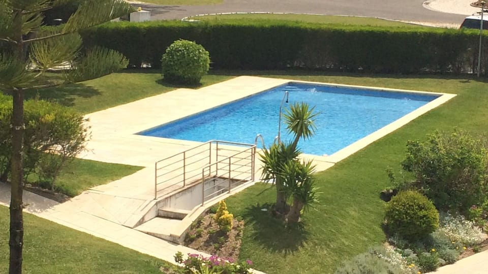 Enjoy sunny days by the shared pool, surrounded by green gardens and a peaceful holiday atmosphere in beautiful Tróia. #PoolDays #ResortLiving #SummerEscape #BeachHoliday #TravelPortugal #Portugal #PT #Tróia