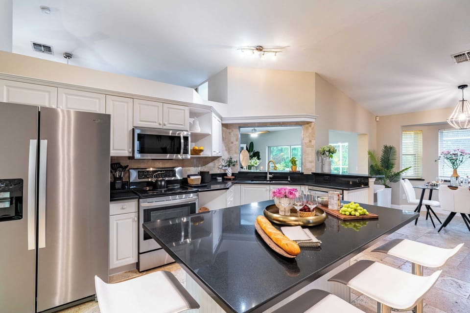 House (4 Bedrooms) | Interior