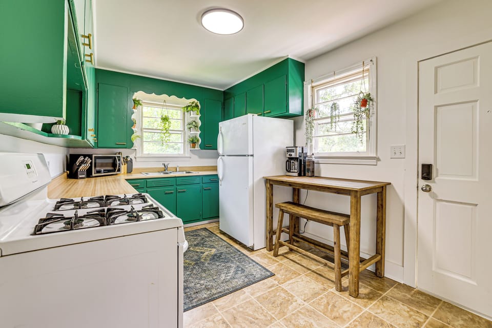 Kitchen | Drip Coffee Maker | Dishwasher | Cooking Basics