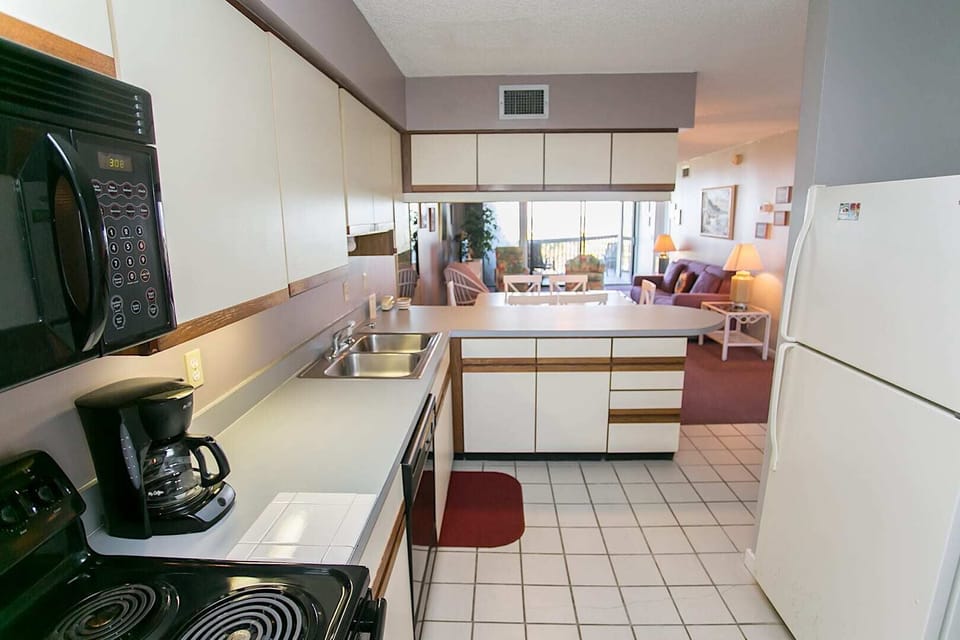 Condo, Multiple Beds, Hot Tub, Ocean View (Hibiscus B201) | Private kitchen | Coffee/tea maker