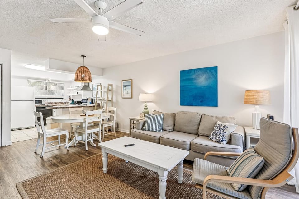 Condo, Multiple Beds, Hot Tub, Ocean View (Hibiscus H201) | Living area