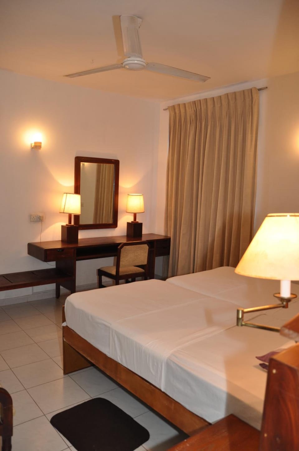 Desk, rollaway beds (surcharge), WiFi (free)