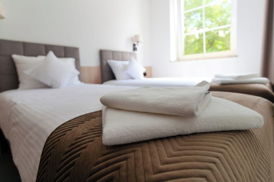 Standard Double Room, Garden View | Desk, laptop workspace, soundproofing, free WiFi