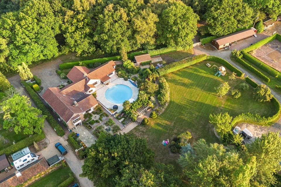House | 6 bedrooms