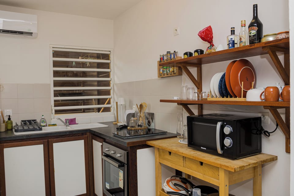 Comfort Studio, City View | Private kitchen
