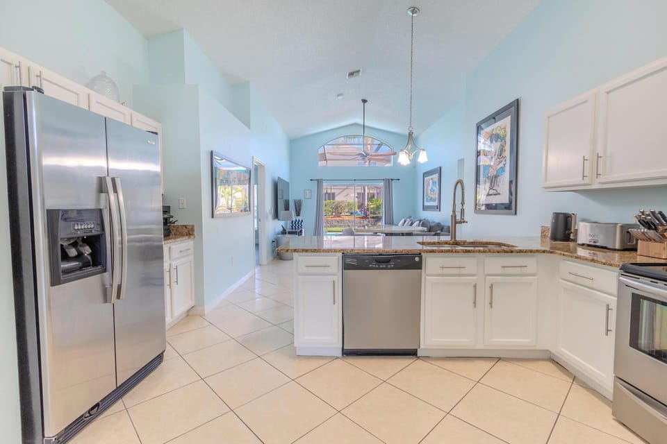 4-bedroom-private-pool-home-lake-berkely-resort-kissimmee-florida-34746