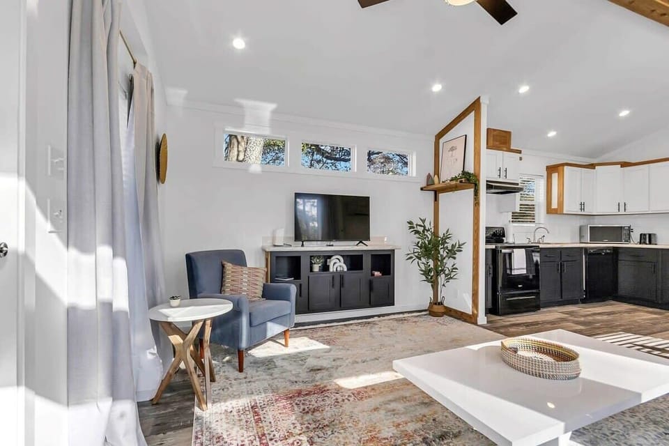 House, Multiple Beds, Patio, Mountain View (Byrd 2 Green Mountain Getaway) | Living area