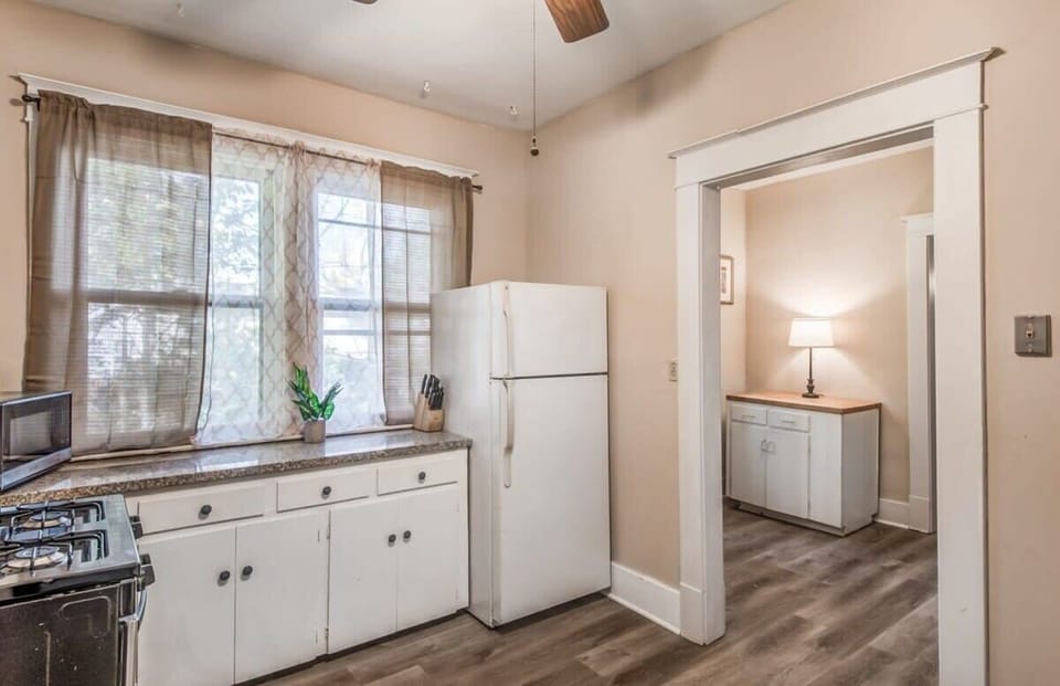 Apartment, Multiple Beds, Patio, Garden View (Avalon Nest Upstairs) | Private kitchen | Coffee/tea maker