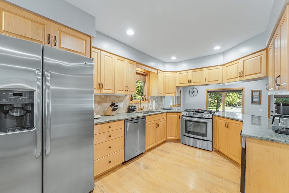 Fully Equipped kitchen | Main Level
