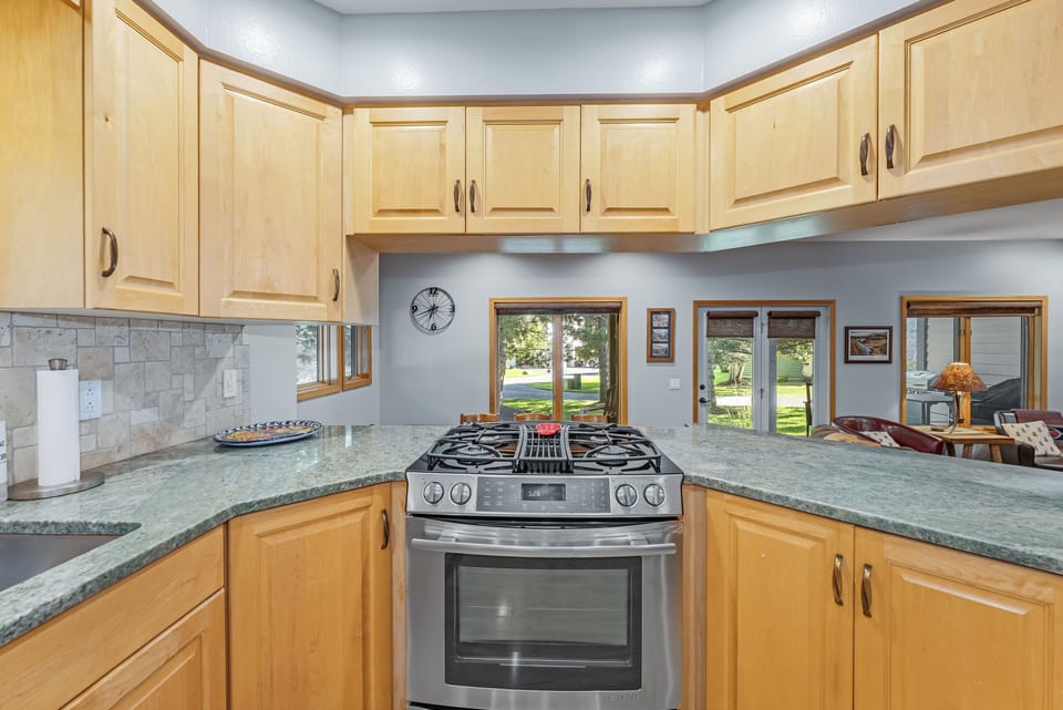 Gas Range for you culinary creations | Main Level