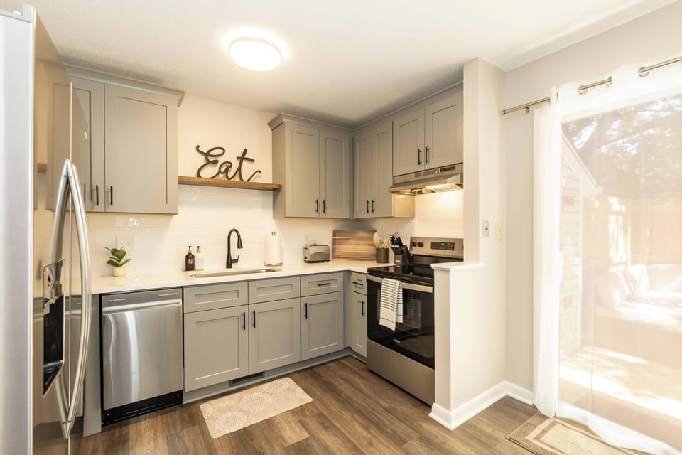Updated kitchen that is fully loaded!