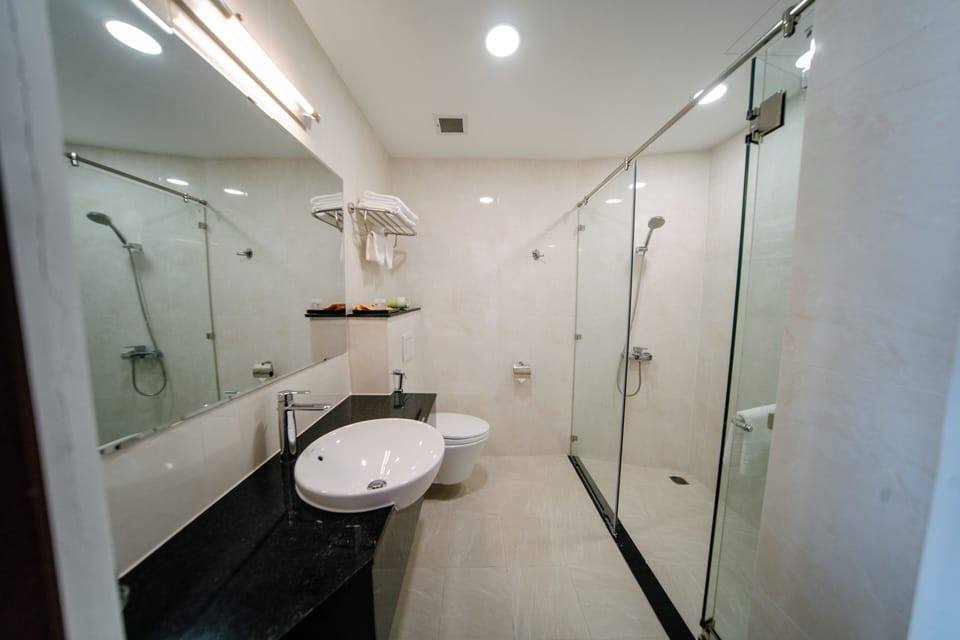 Luxury Suite, City View | Soundproofing, free WiFi