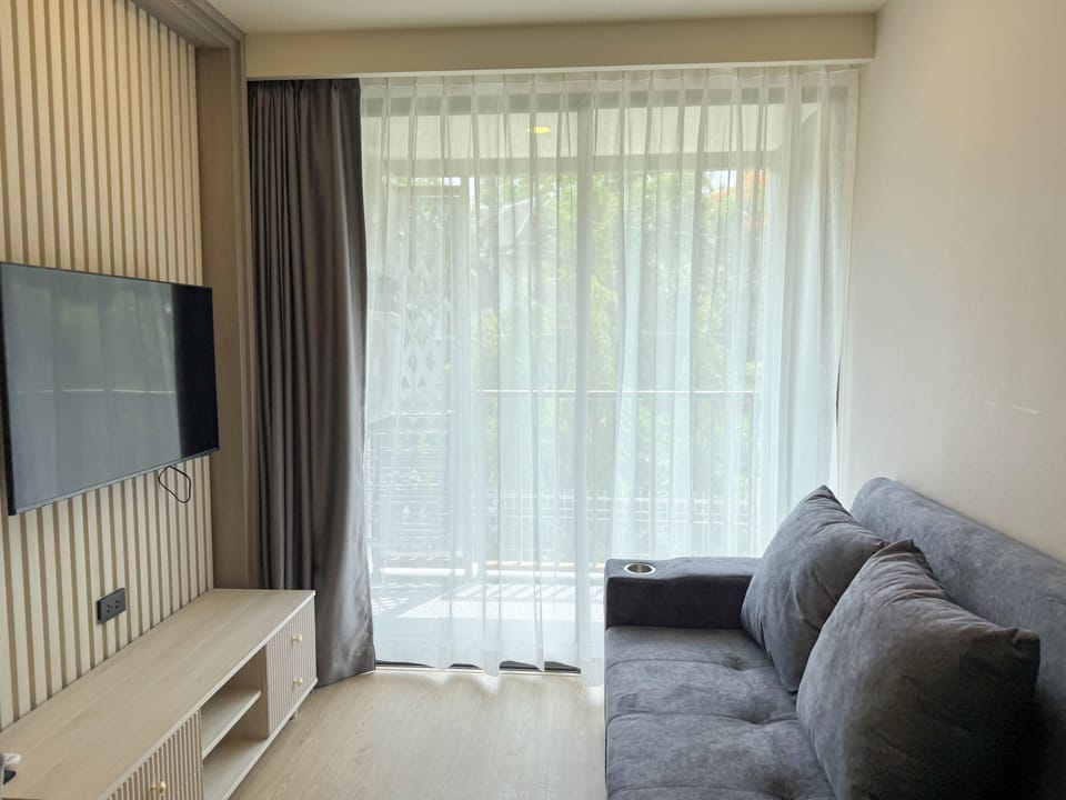 Condo, Balcony | Living area
