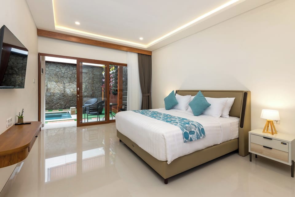 Deluxe Double Room, Balcony | Free WiFi