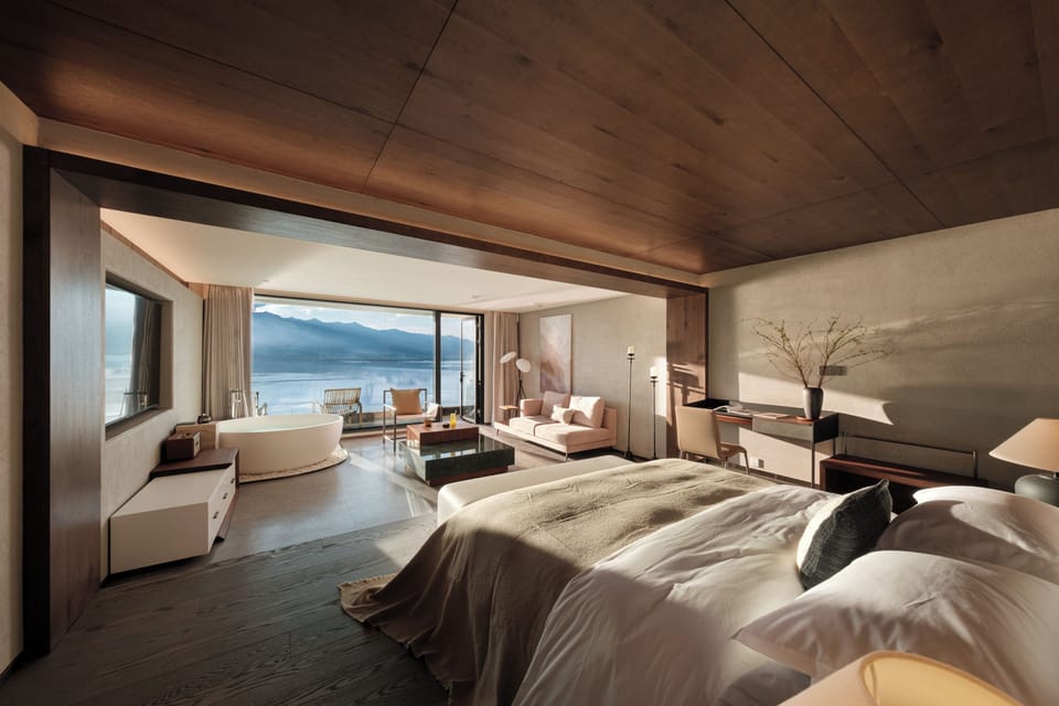 Premium Room | Premium bedding, down comforters, pillowtop beds, minibar (free items)