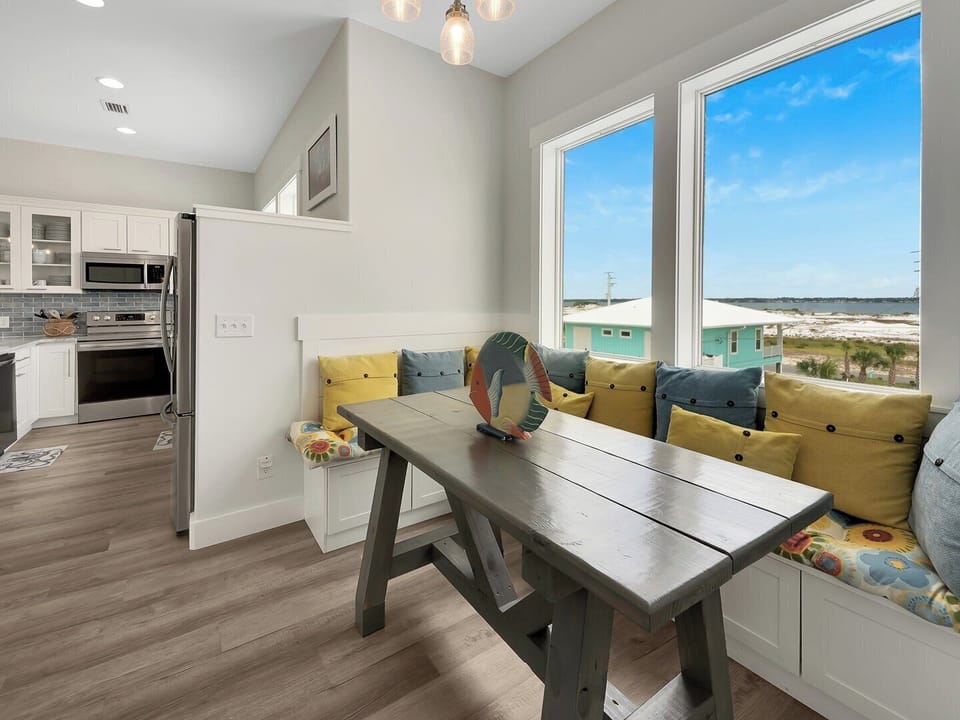 KITCHEN DINING