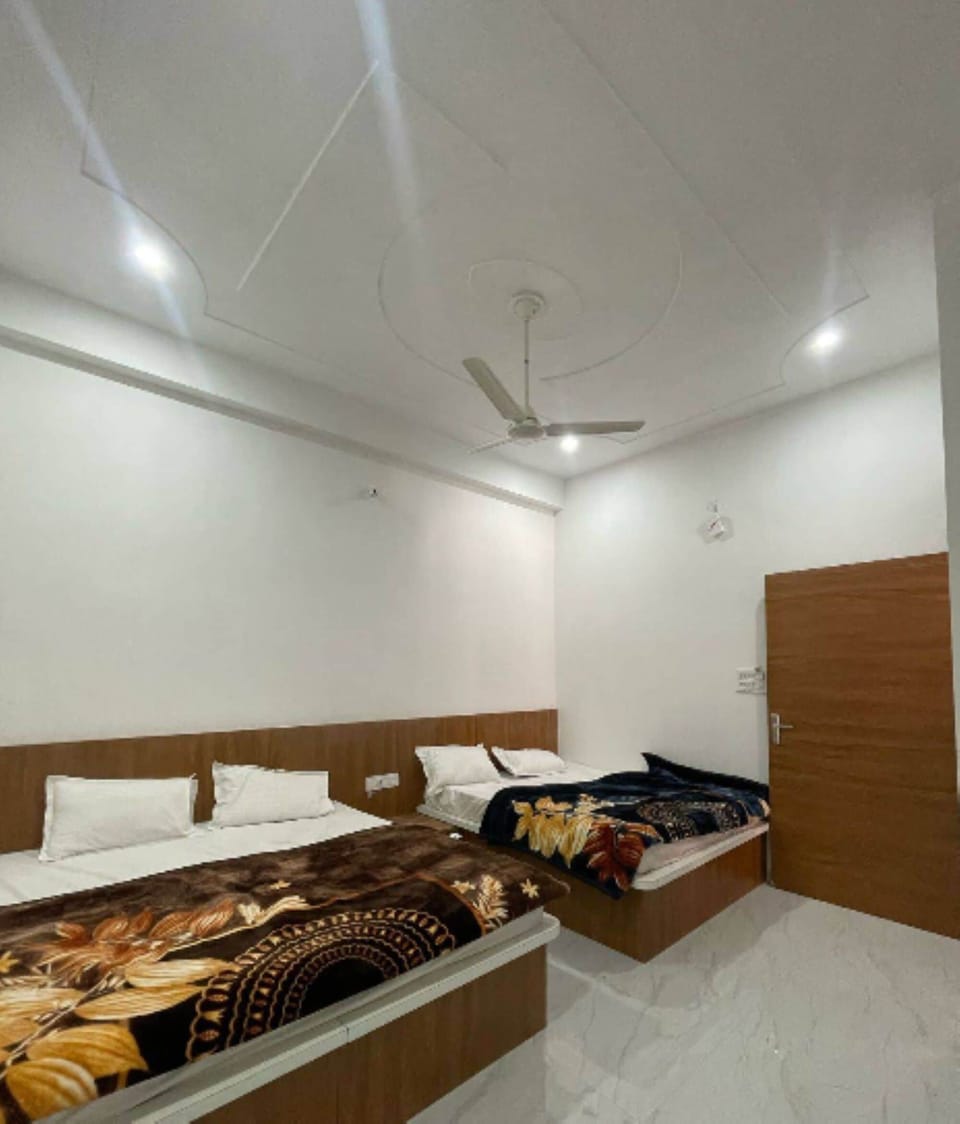 Family Room, Air conditioning | Rollaway beds (surcharge), bed sheets