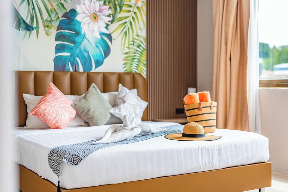 Family Quadruple Room | Desk, free WiFi, bed sheets