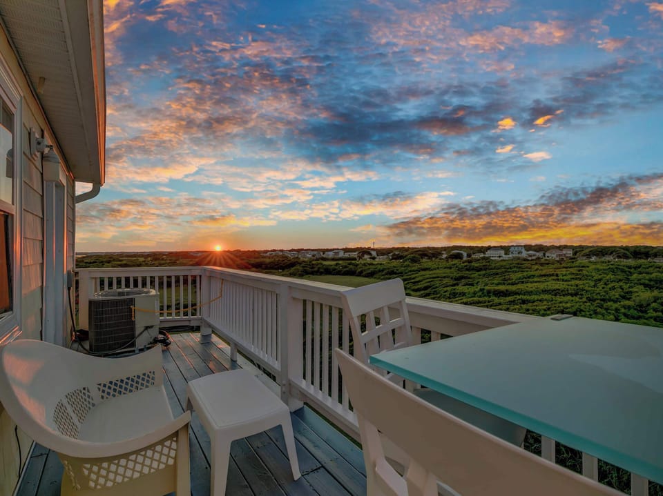 The perfect spot for sunsets, slow evenings, and ocean breezes.