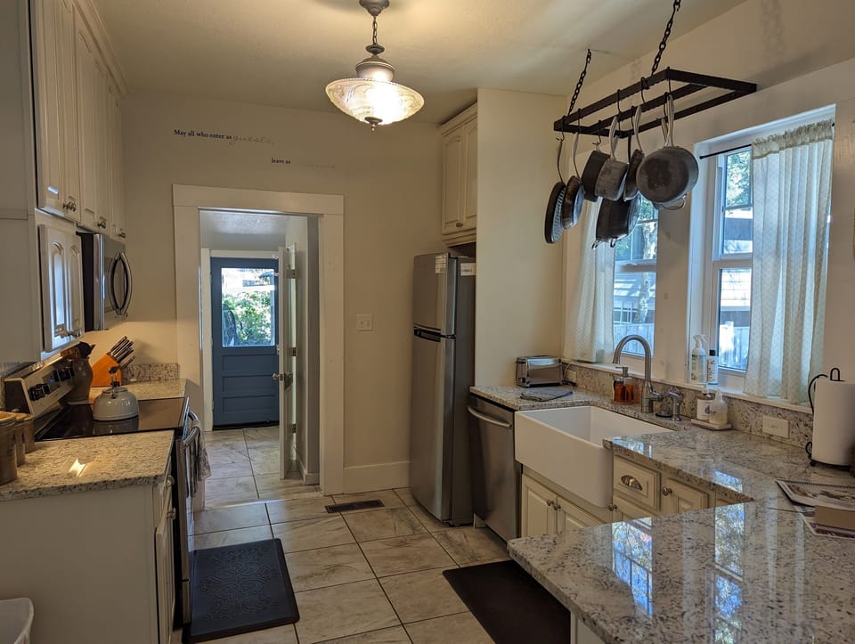 Kitchen (Main house)