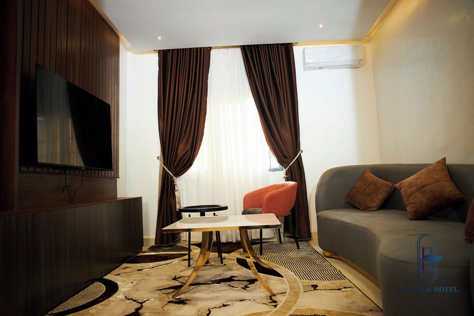 Standard Room | Living area