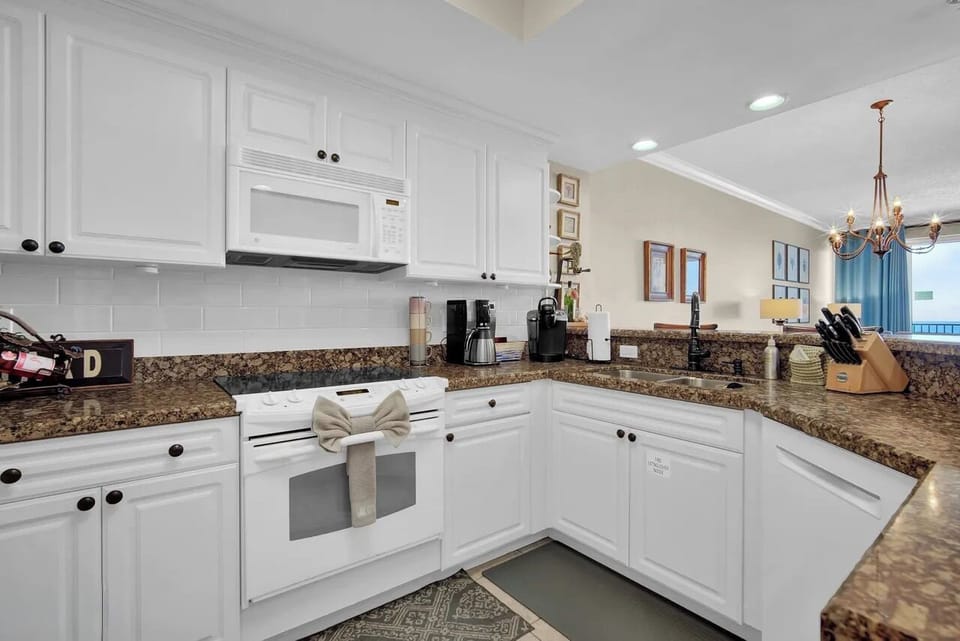 Fully Stocked Kitchen