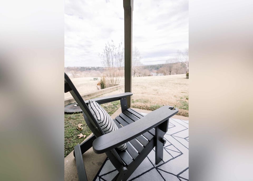 Step out onto the patio & lounge the day away in the sunshine​