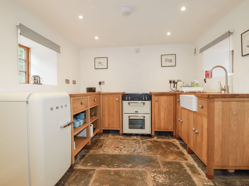 Fridge, microwave, toaster, cookware/dishes/utensils