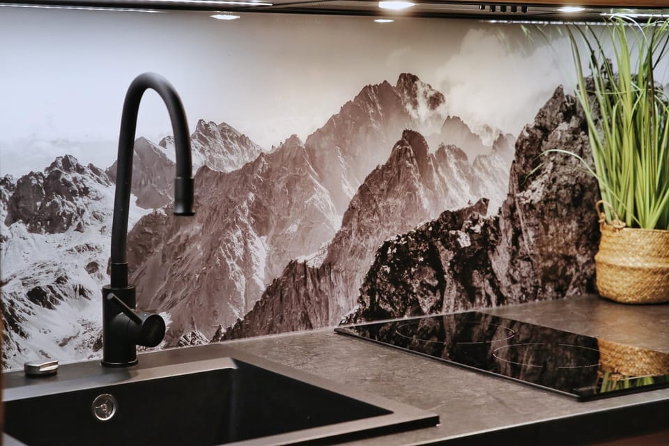 Glamp z jacuzzi i widokiem na góry | Private kitchen