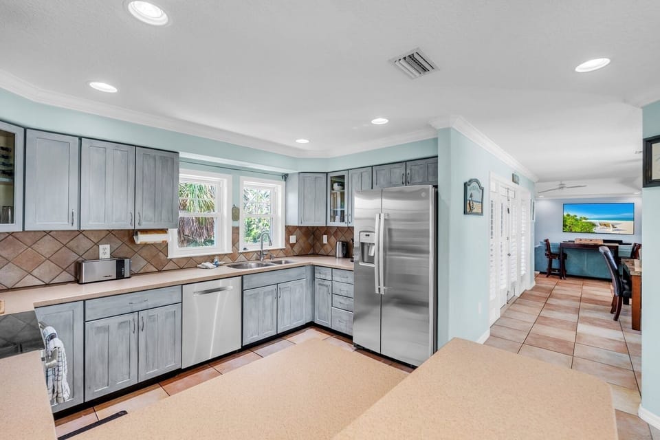 House, 3 Bedrooms | Private kitchen | Coffee/tea maker, fridge, oven, toaster