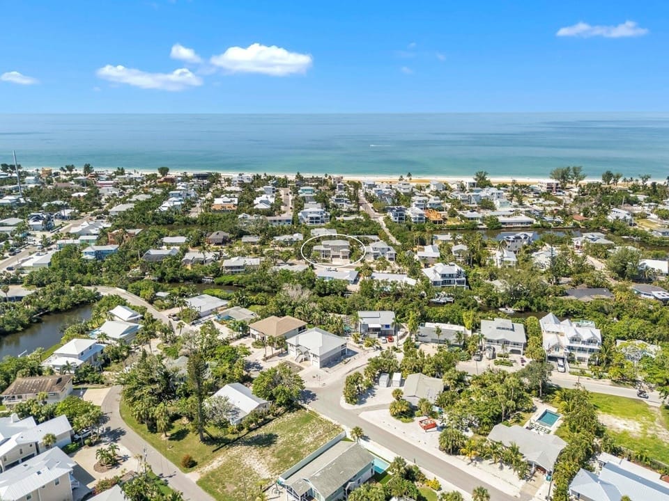 House, 3 Bedrooms | Aerial view