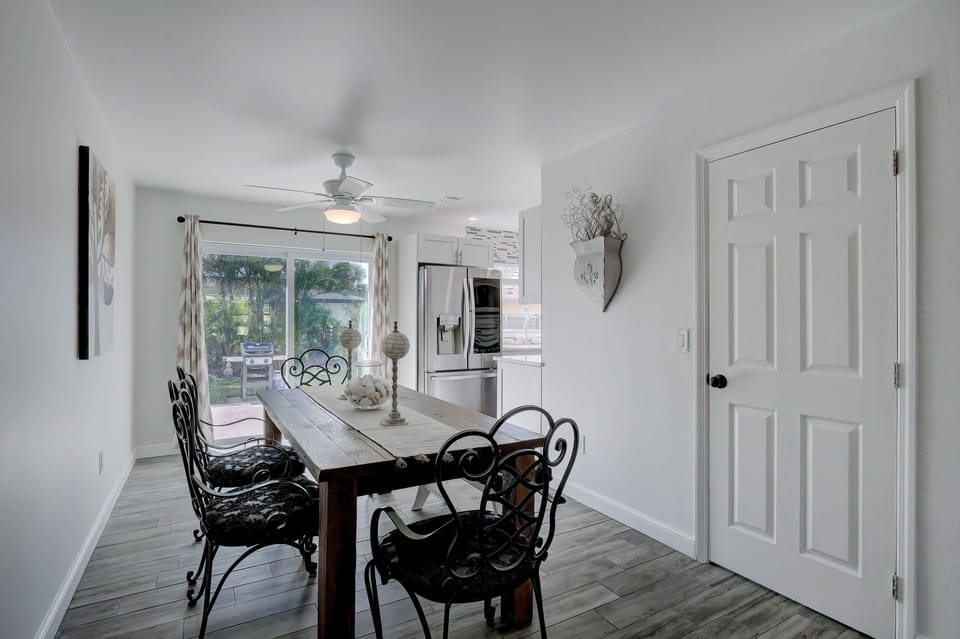 House, 3 Bedrooms | Dining