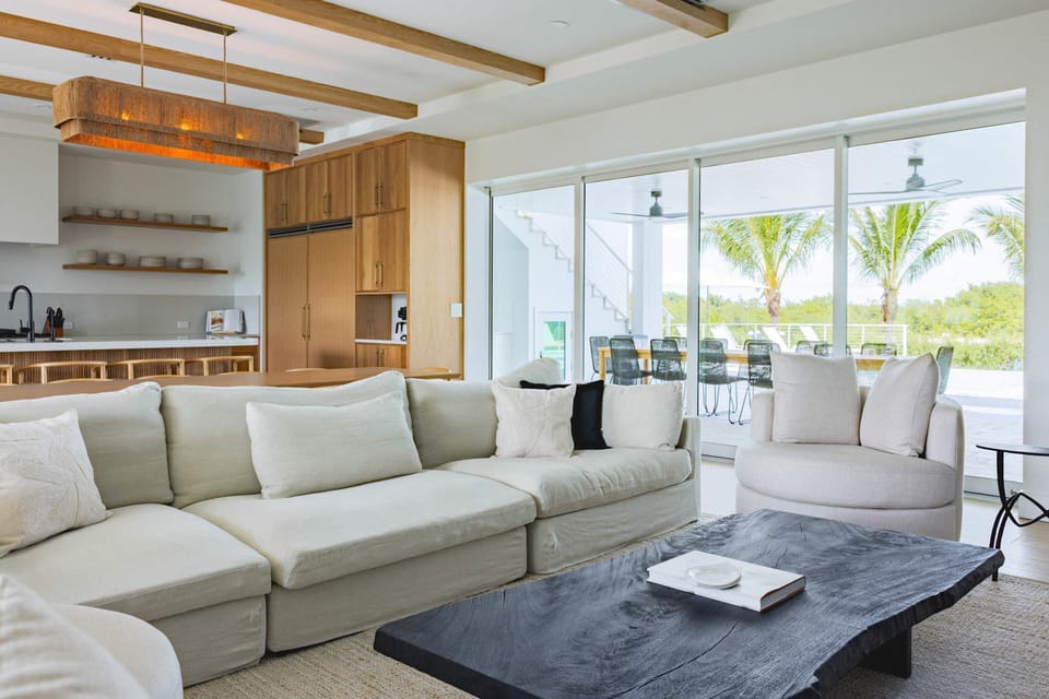 House | 8 bedrooms, high-speed internet