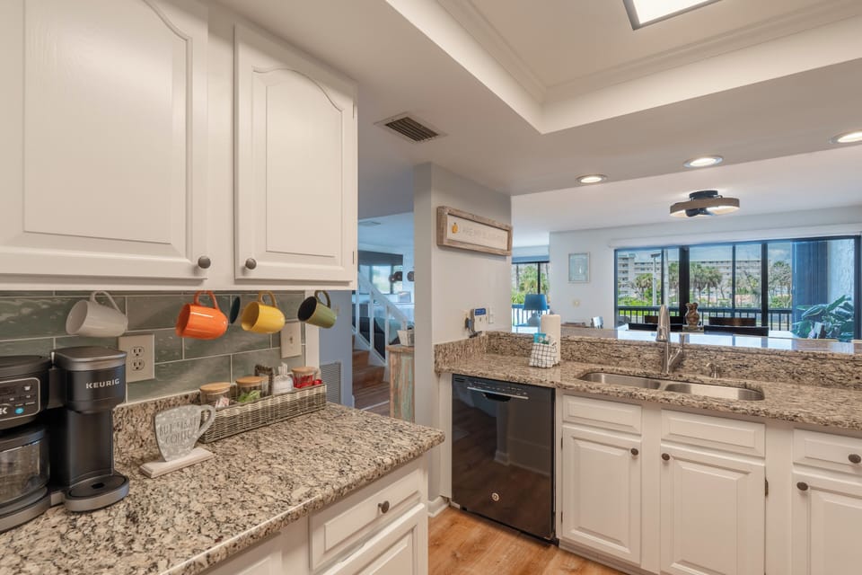 Cook, dine, and gather in style.