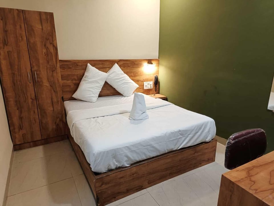 Double Room | Desk, free WiFi