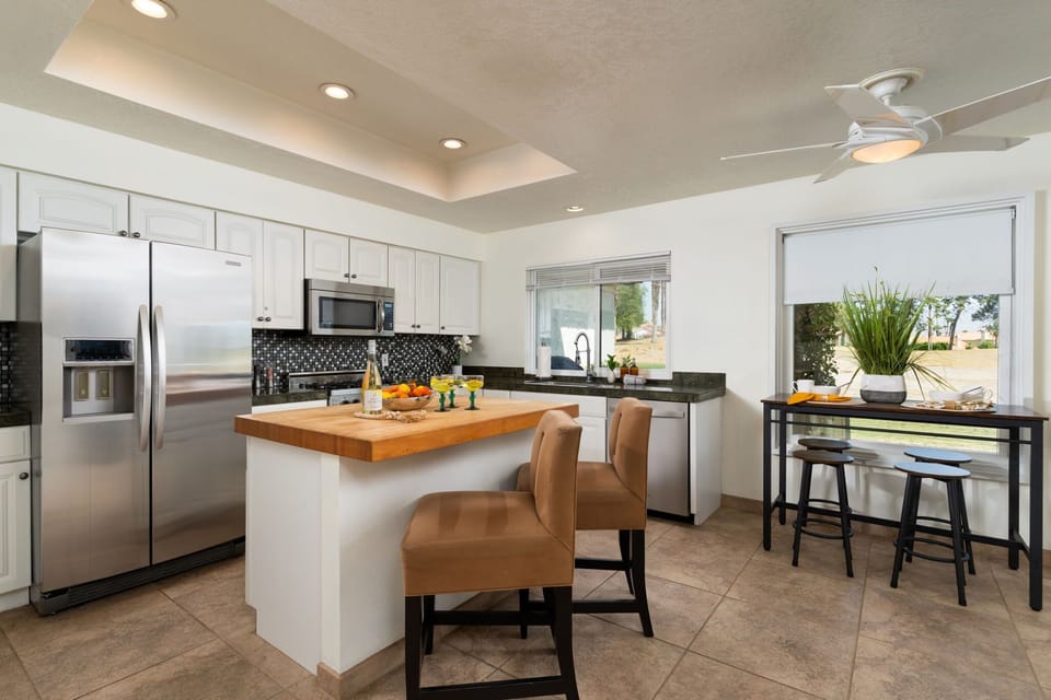 Bright and spacious kitchen