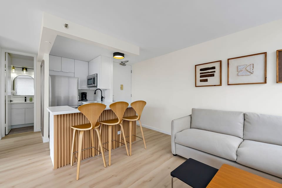 Apartment, Ocean View, Beachside (1 Bedroom) | Private kitchen | Fridge, microwave, oven, stovetop