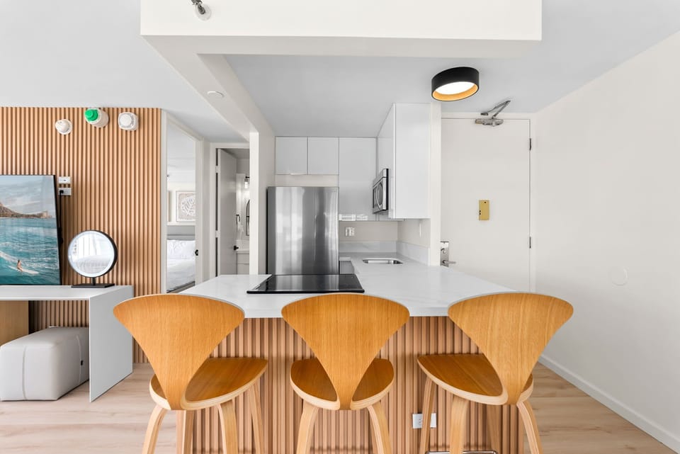 Apartment, Ocean View, Beachside (1 Bedroom) | In-room dining