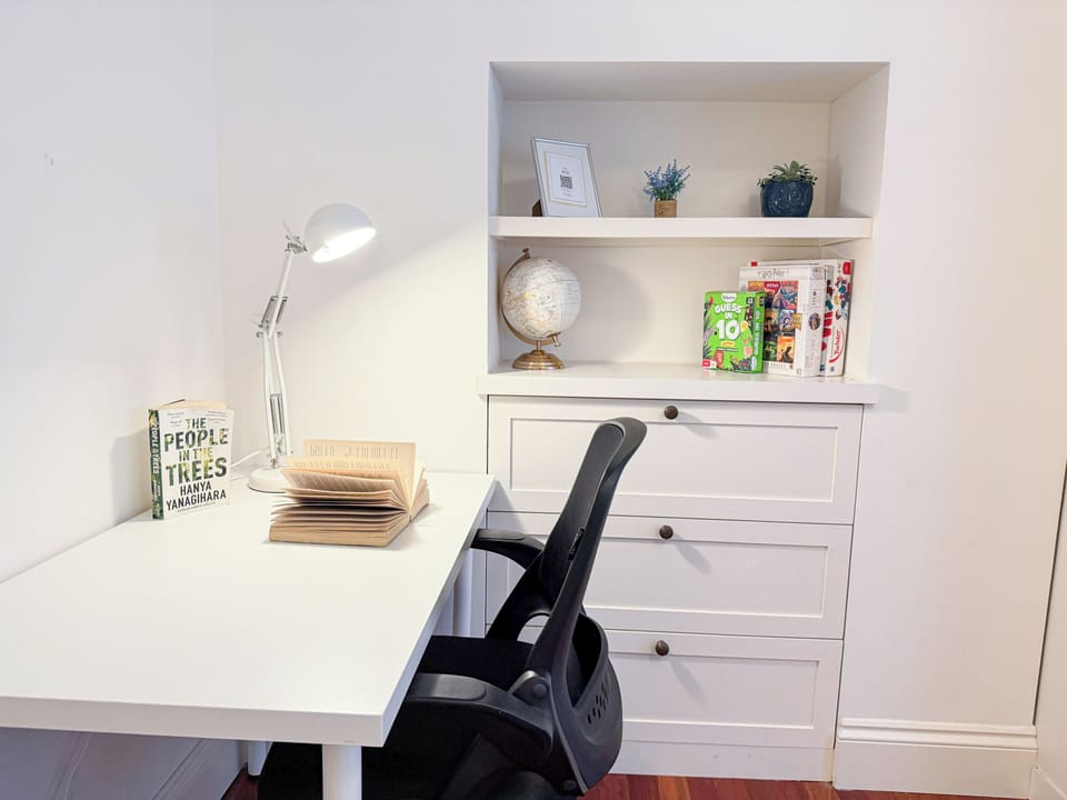 Workspace in bedroom 3 - Marylebone, Baker Street, Oxford street, Mayfair & Soho