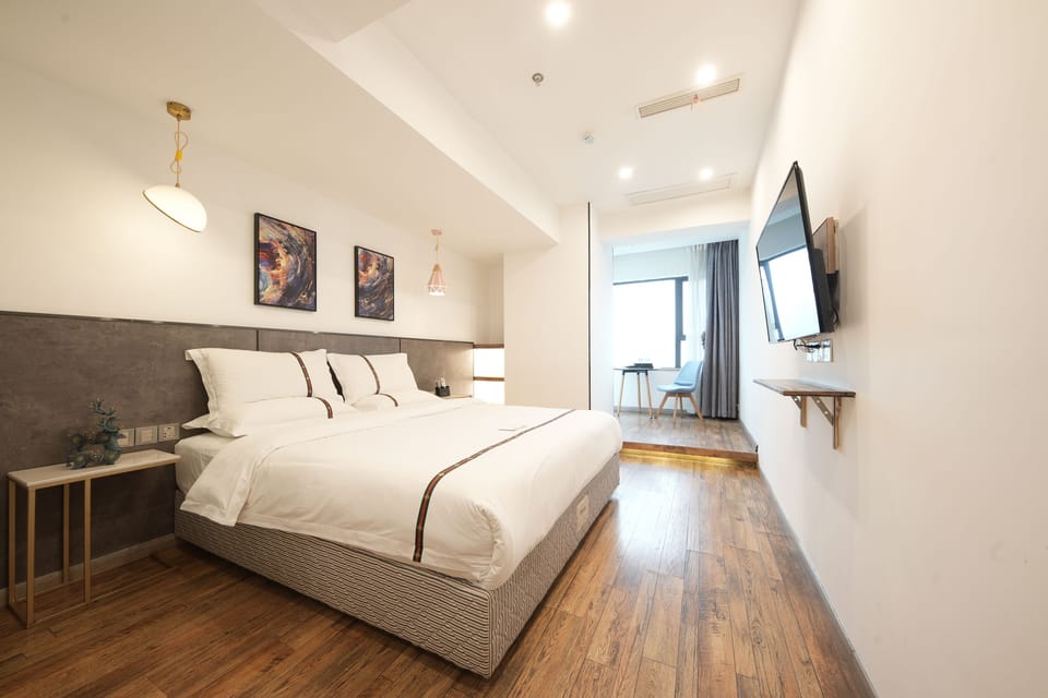 Standard Single Room | Down comforters, desk, soundproofing, WiFi (free)