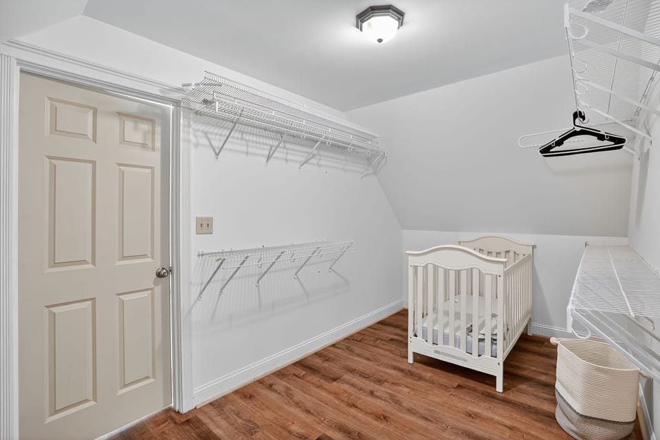 Crib, Furniture, Indoors, Floor, Flooring