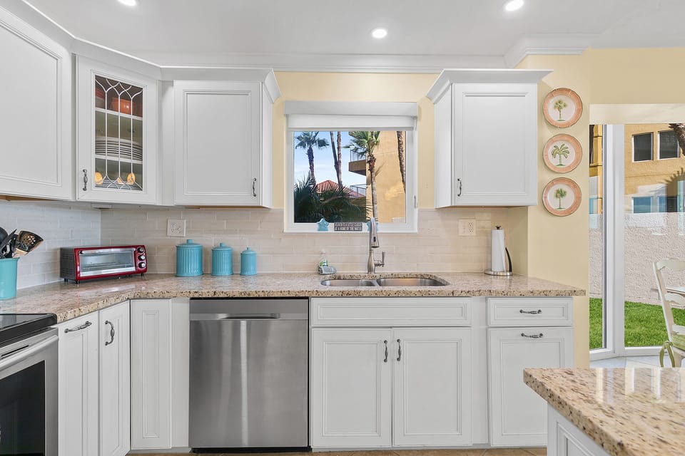 Light & Bright Kitchen