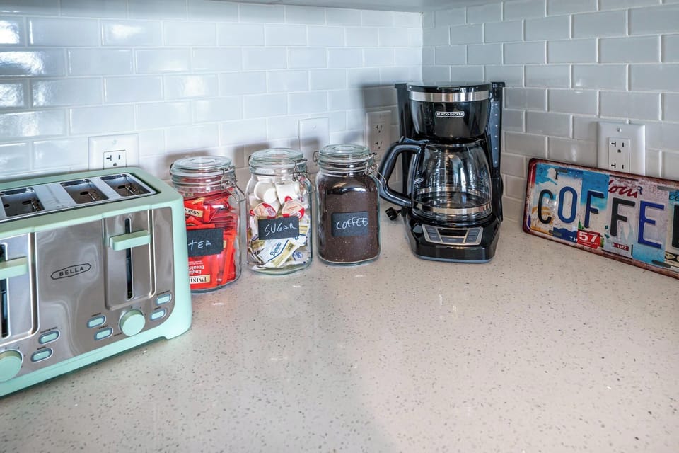 Enjoy morning coffee or tea with our coffee maker, toaster & essentials.