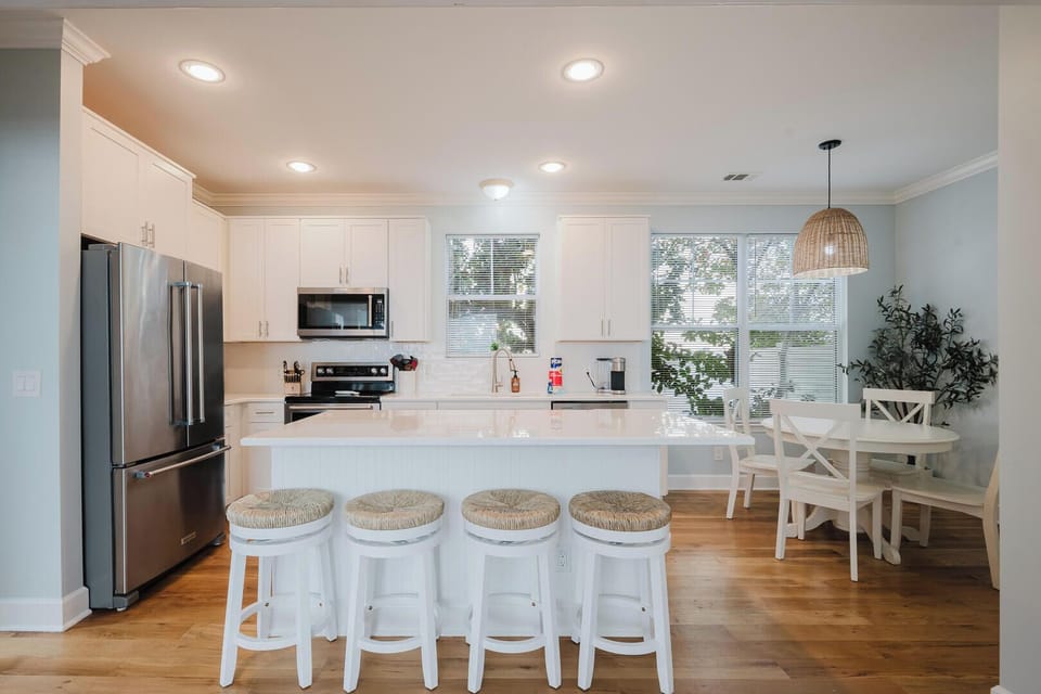 House, Multiple Beds, Patio, Garden View (Coastal Quarters) | Private kitchen | Fridge, microwave, oven, stovetop