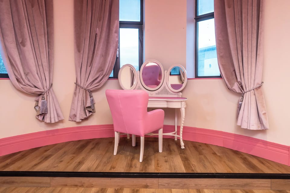 Exclusive Studio (Sleeps 4) | Living area | 40-inch Smart TV with digital channels, TV