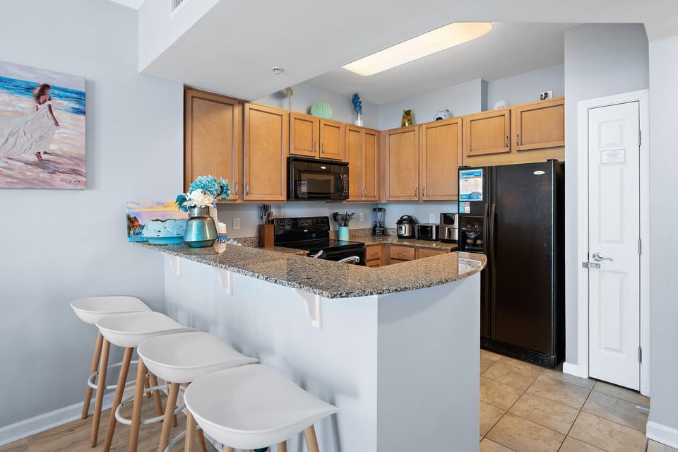 Condo, 1 King Bed with Sofa bed (Palms Resort #1603 Jr. 2BR) | Private kitchen | Oven, toaster