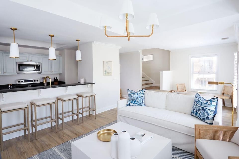 Townhome, Multiple Beds, Balcony, City View (May River Breeze) | Living area | 42-inch flat-screen TV with digital channels