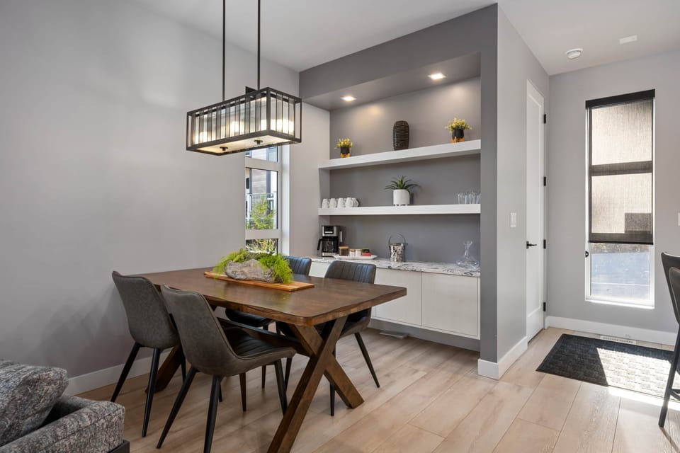 Dinning table